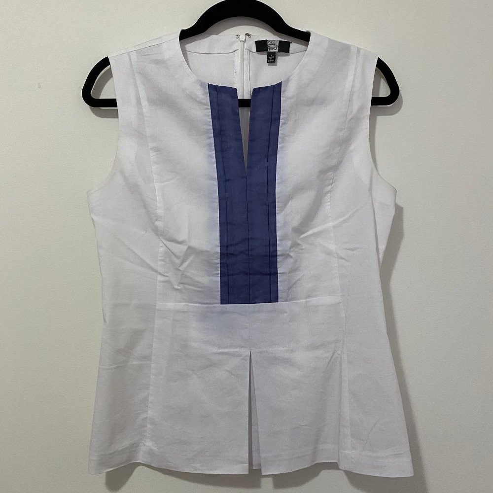 Saks Fith Avenue sleeveless White shirt Size 6